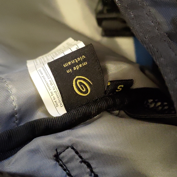 Small blue & black Timbuk2 laptop messenger bag with cross-body strap - Picture 5 of 15